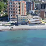 酒店 Aragosta Durrës