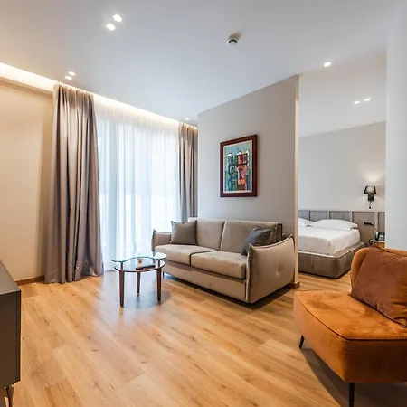 Aragosta Hotel 4*