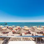 Aragosta Hotel Durrës