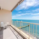 Aragosta Hotel 4*