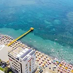 Aragosta Hotel