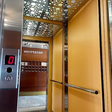 Aragosta Hotel 4*