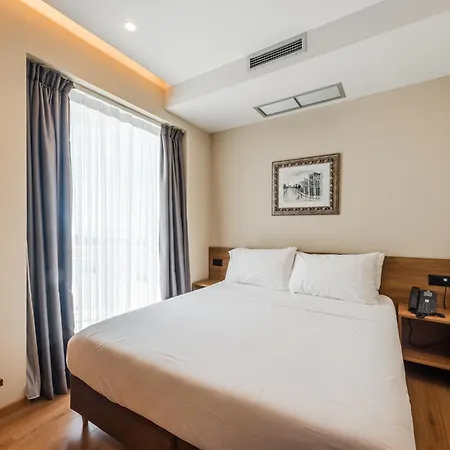 מלון Aragosta 4*