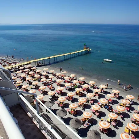 Aragosta Hotel Durrës