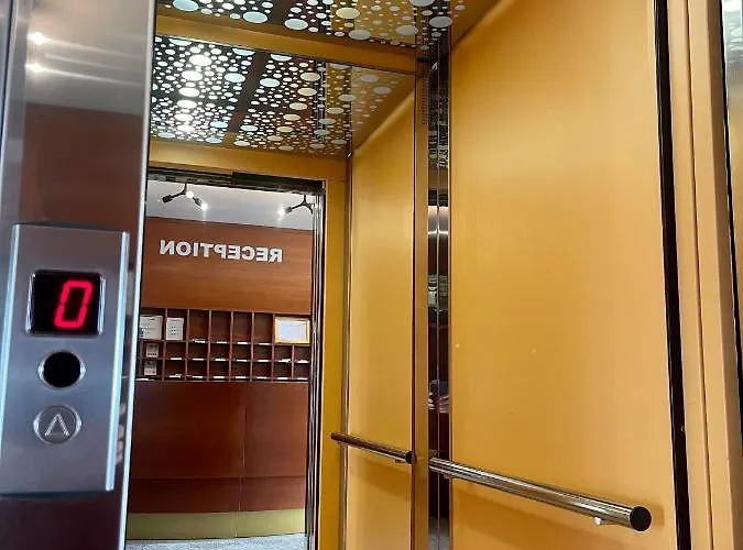 Aragosta Hotel 4*