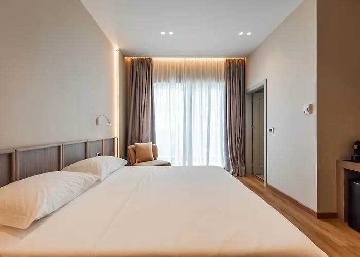 Aragosta Hotel Durres