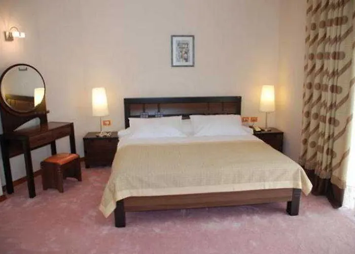 Aragosta Hotel 4*
