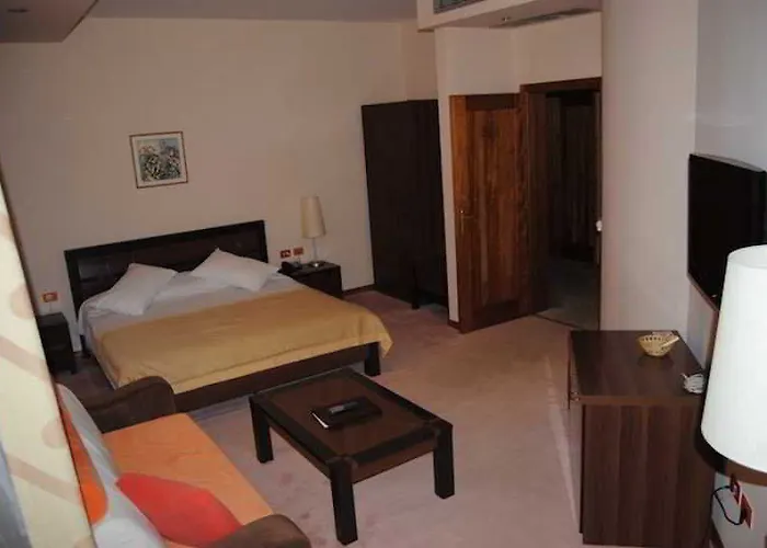 Hotel Aragosta Durres